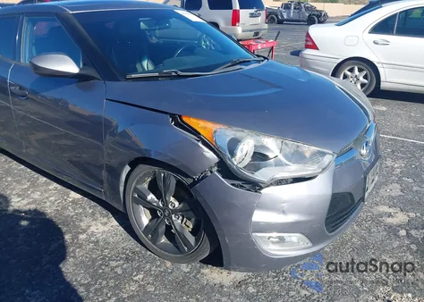 2016 Hyundai Veloster z USA, uszkodzony, nr VIN KMHTC6AD7GU261794